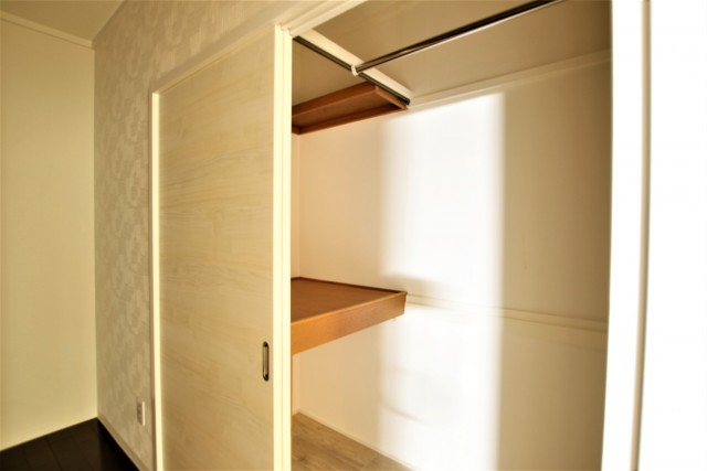 こっちの収納は大きめです