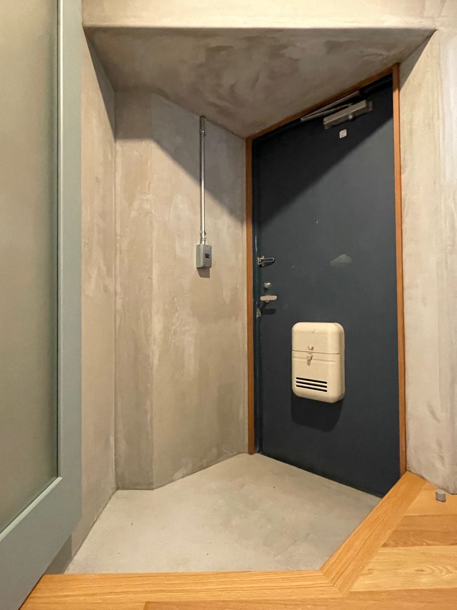 玄関から素敵な景色。シューズボックスはなしです