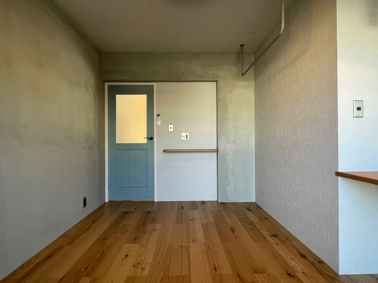 扉もお揃いの水色