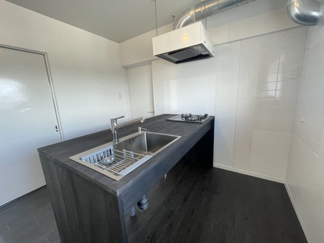 使い勝手が良さそうなシステムキッチン。