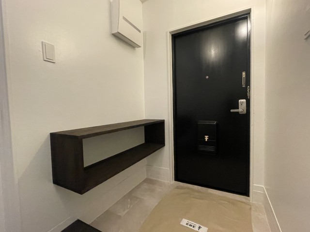 魅せる収納、シューズボックス付き玄関。