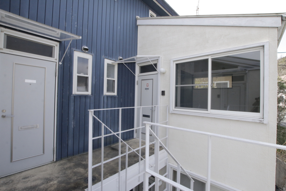 階段を登った右手のお部屋です