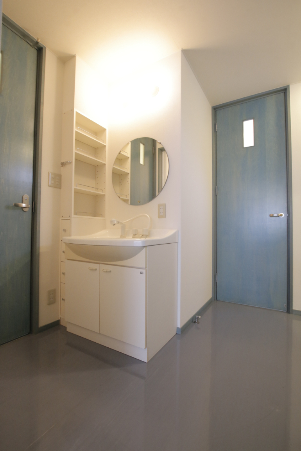 洗面スペースは廊下