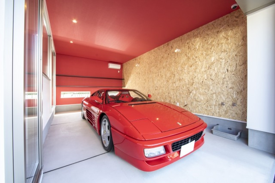 赤×OSB合板がCOOL