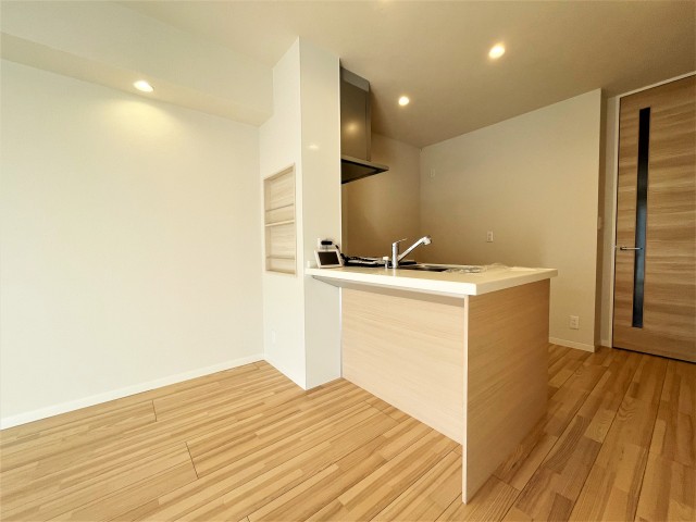 カウンター越しに会話が弾みそう♪