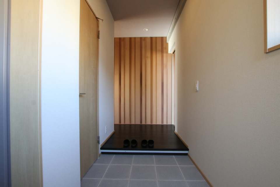 玄関から既に高級感を感じる。