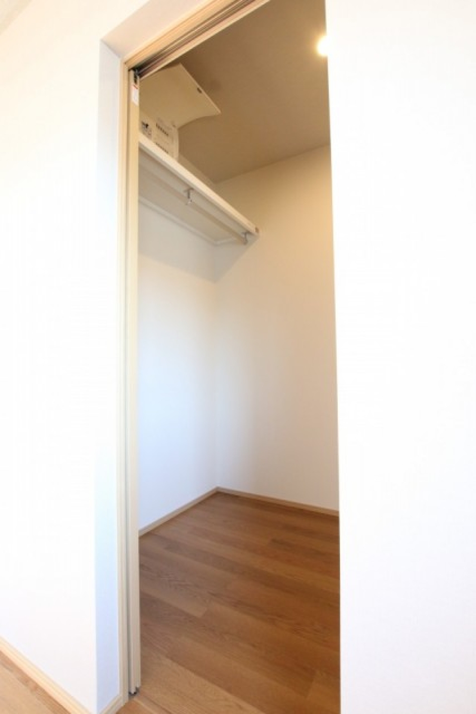 収納はウォークインクローゼット。