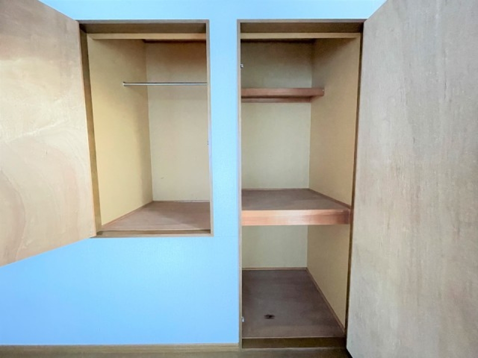 クローゼット内部