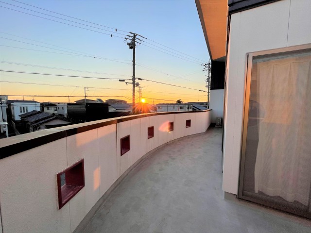 ひろーーいバルコニーが特徴のおうち。