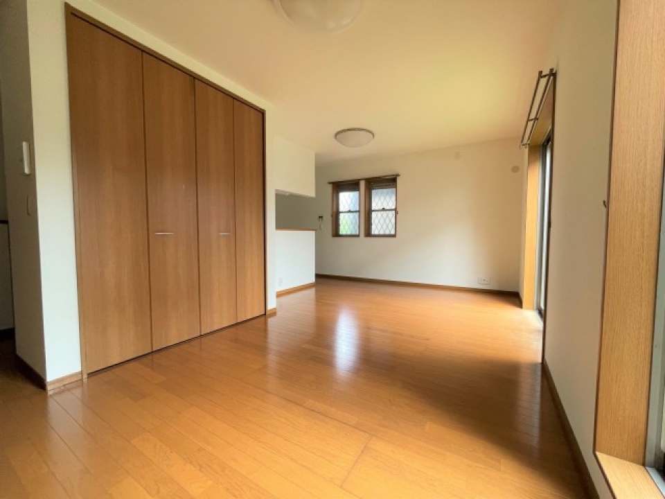 LDK16.3帖の広さです。