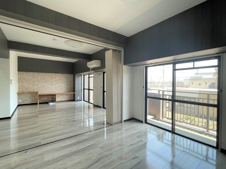 6帖の洋室。隣のLDKと扉で仕切られてます。