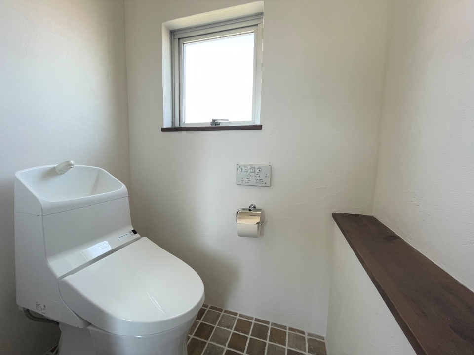 トイレは1.2階にそれぞれ1つずつあります。