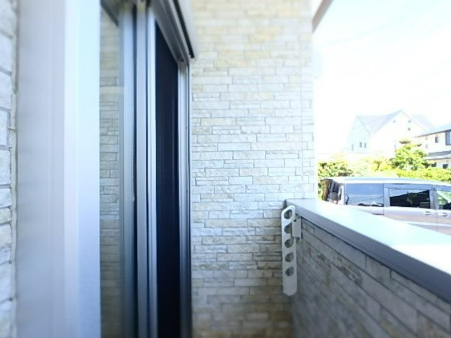 1階でも電動シャッターで安心