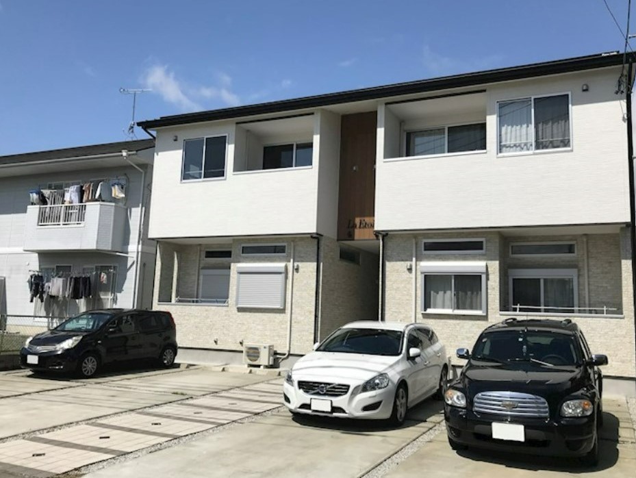 縦列で2台停められます