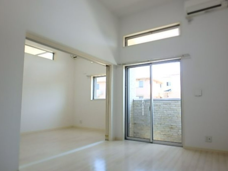 吹き抜け空間に差し込む光