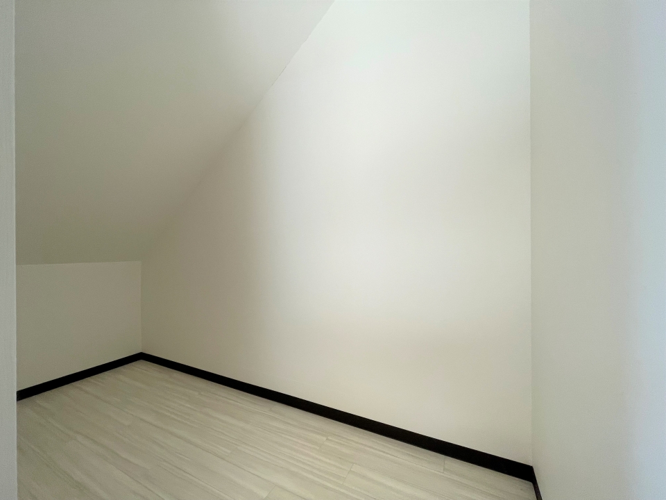 階段下にも収納あります！