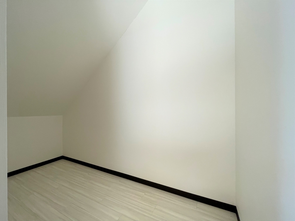 階段下にも収納あります！