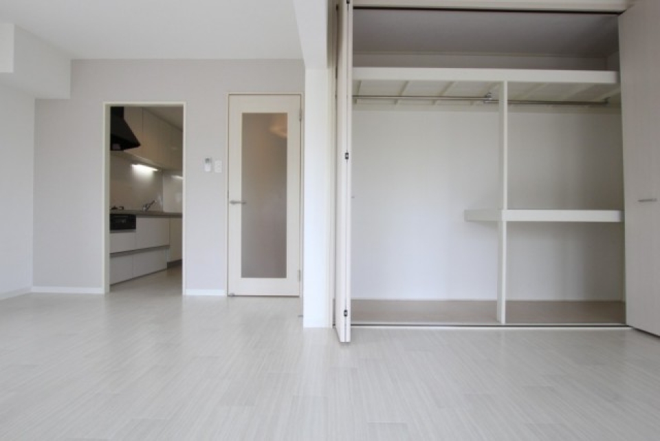 キッチンスペースはLDKの1番奥まったスペースにある。