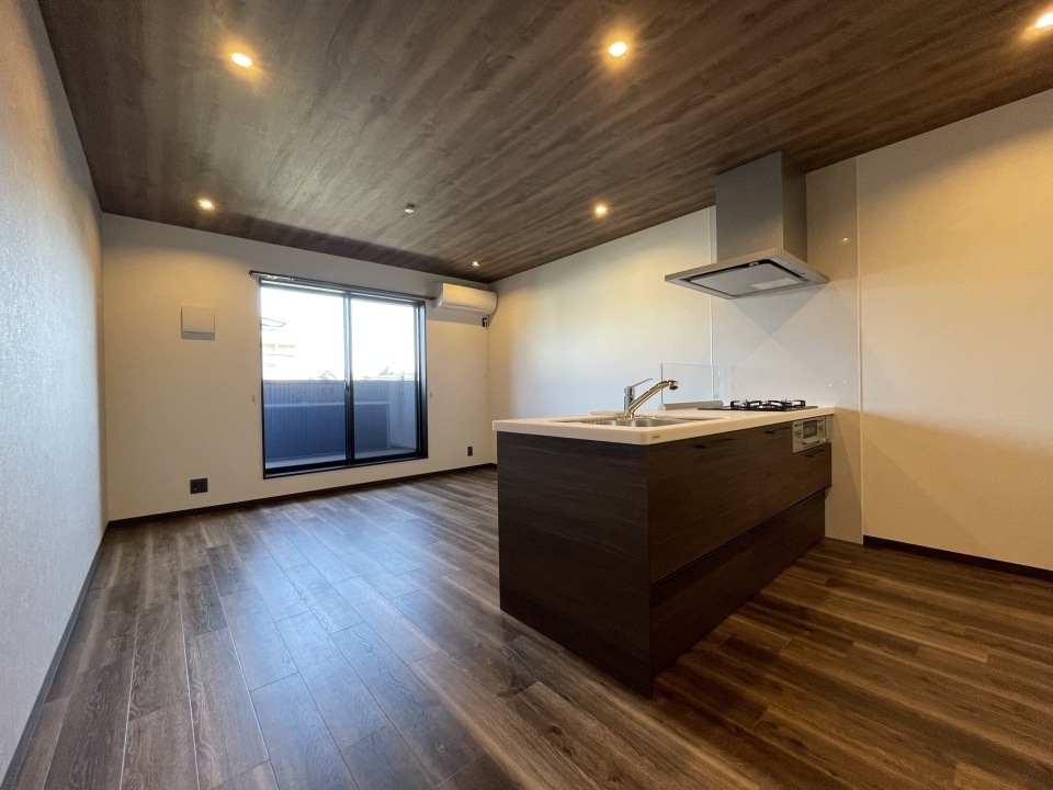 キッチン側から