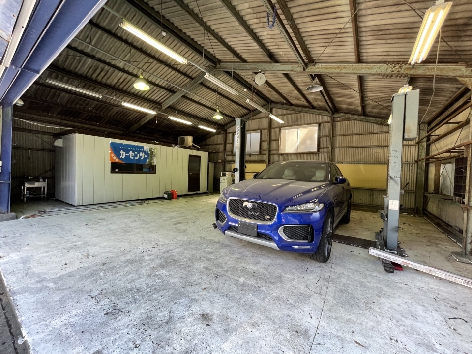 リフトアップジャッキが付いている。