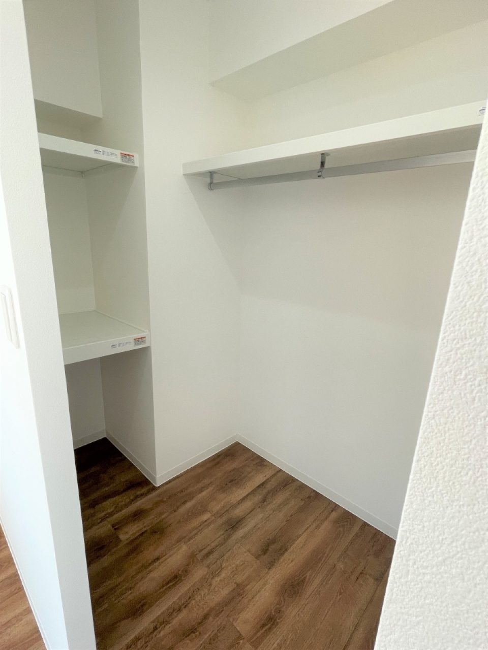 ウォークインクローゼットもついていて、収納力も抜群です。