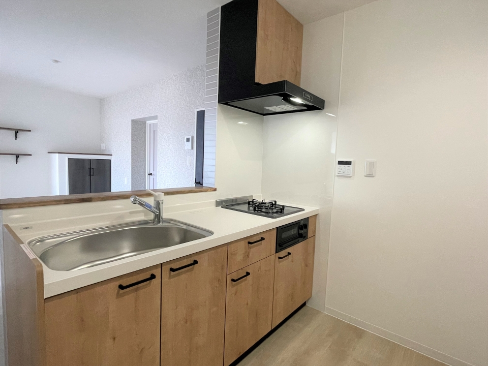 木で統一されたオシャレなキッチンスペース