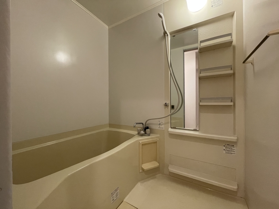 お風呂は追い炊き機能付き