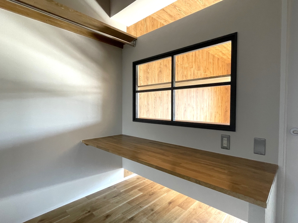 在宅ワーク、勉強に是非。コンセントもついています！