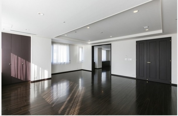 落ち着いた色味のリビング。　※写真はイメージです。