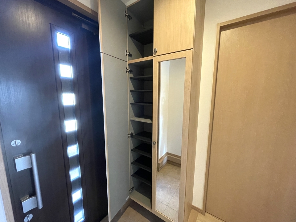 大きなシューズボックス付き