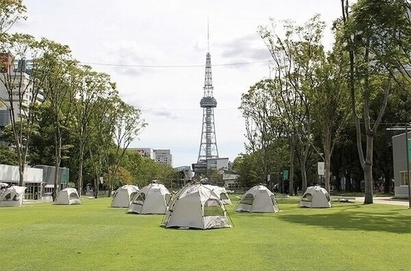 繁華街に面しているのにとっても緑が豊かな公園です。　※画像はイメージです。