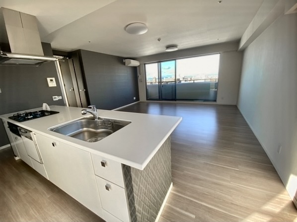 22.4帖の広々LDKとアイランドキッチン！　※画像はイメージです。