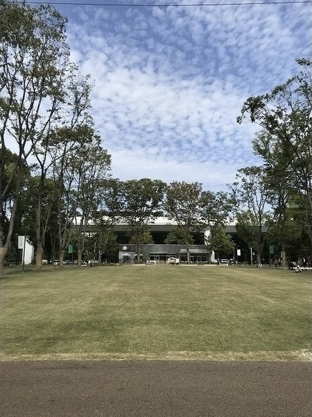 人工の川や噴水、ランの花が咲くガーデン、テレビ塔を隣接しています。日常がより豊かに！　※画像はイメージです。