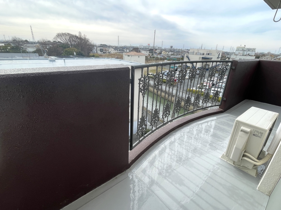 目の前に高い建物が無いので開放感があります