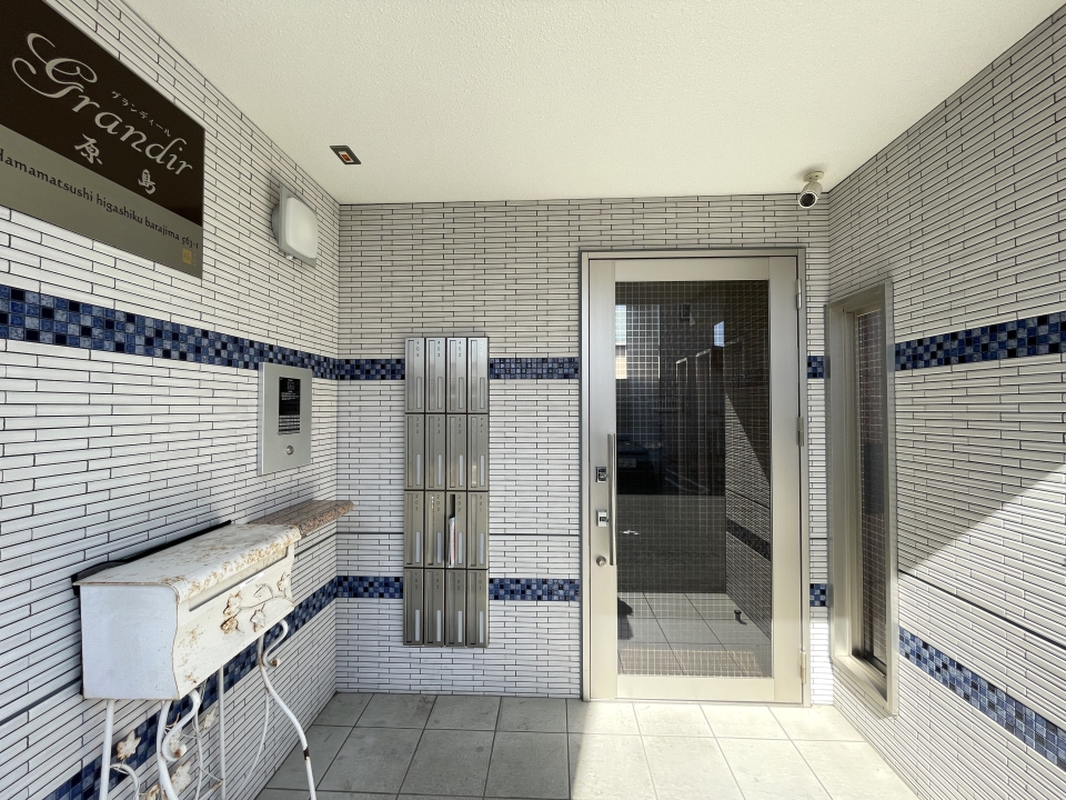 オートロック＋防犯カメラ付きでセキュリティ抜群です。