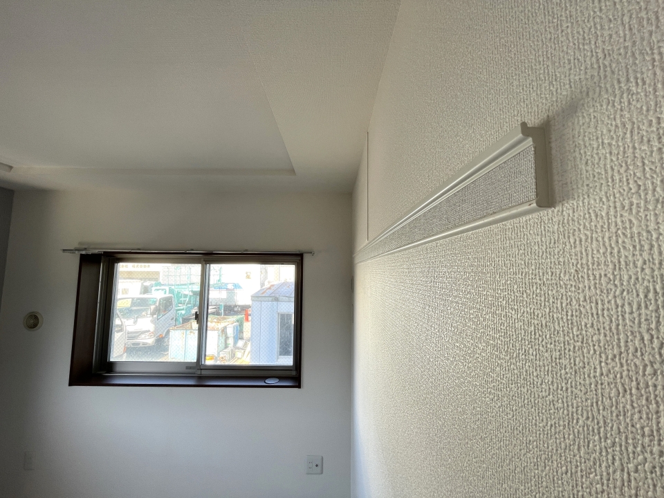 こういうちょっとした物を掛けるスペースが嬉しい。