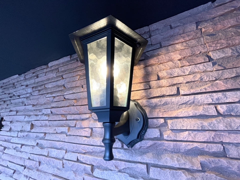 入口についたポーチライトが可愛い！