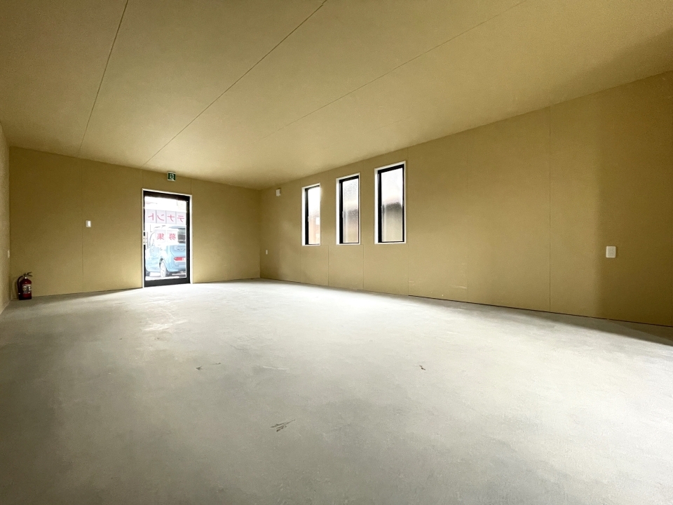 もちろん床面もそのまままっさら！