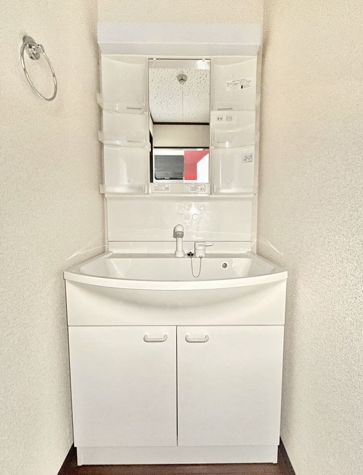 洗面台。 　※写真明るく加工しております。