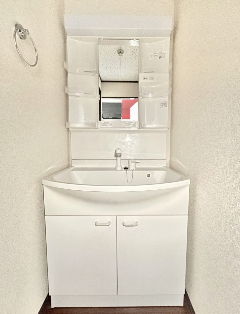 洗面台。 　※写真明るく加工しております。