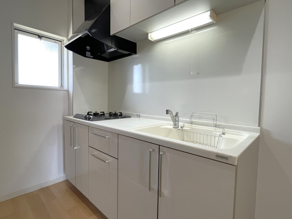 シンクが広々‼真っ白なキッチンです