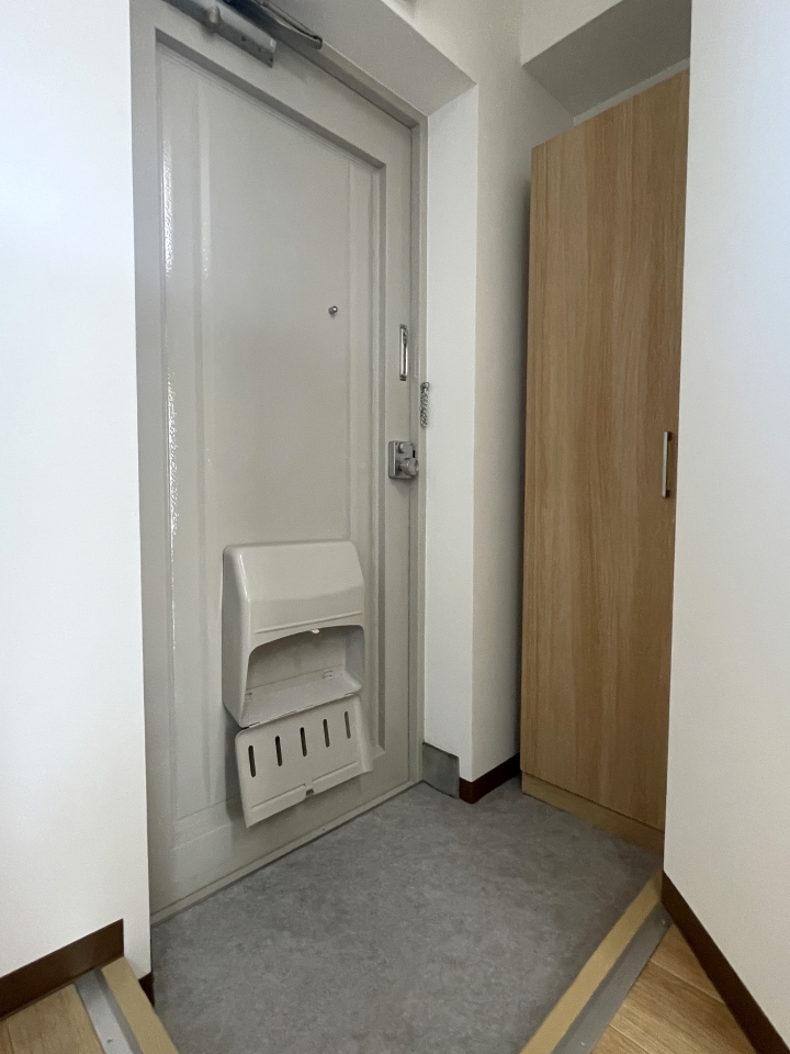 シューズボックス付きの玄関