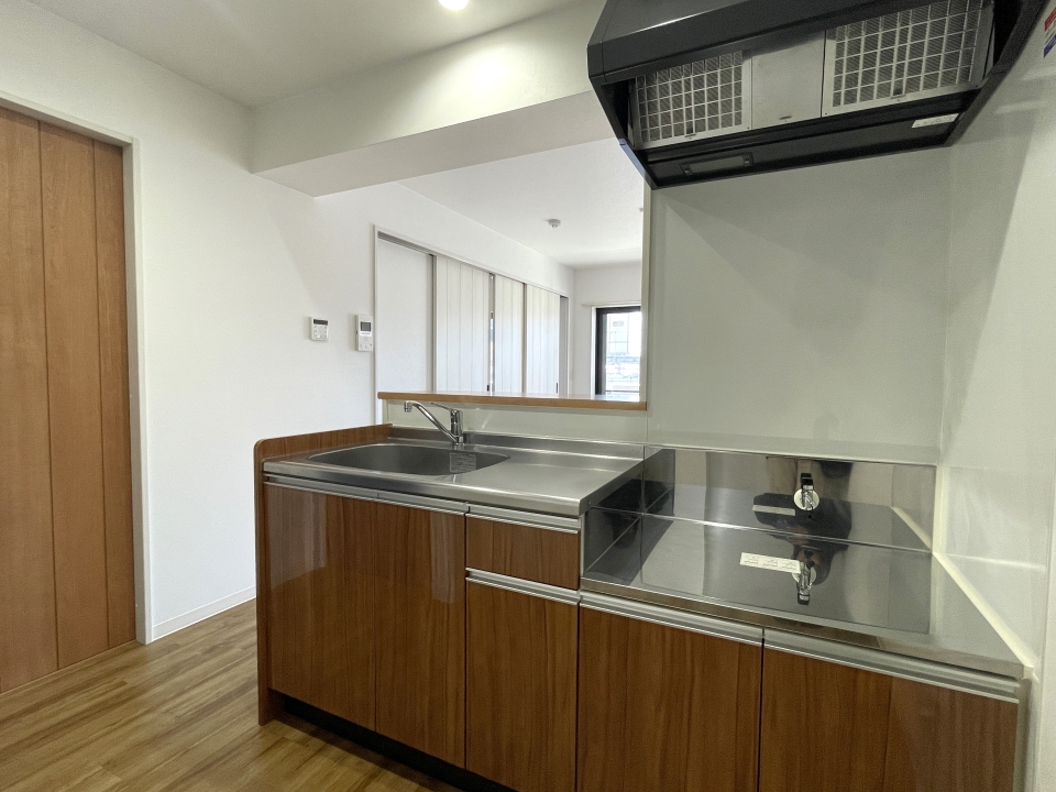 キッチンにはガスコンロお持ち込みです