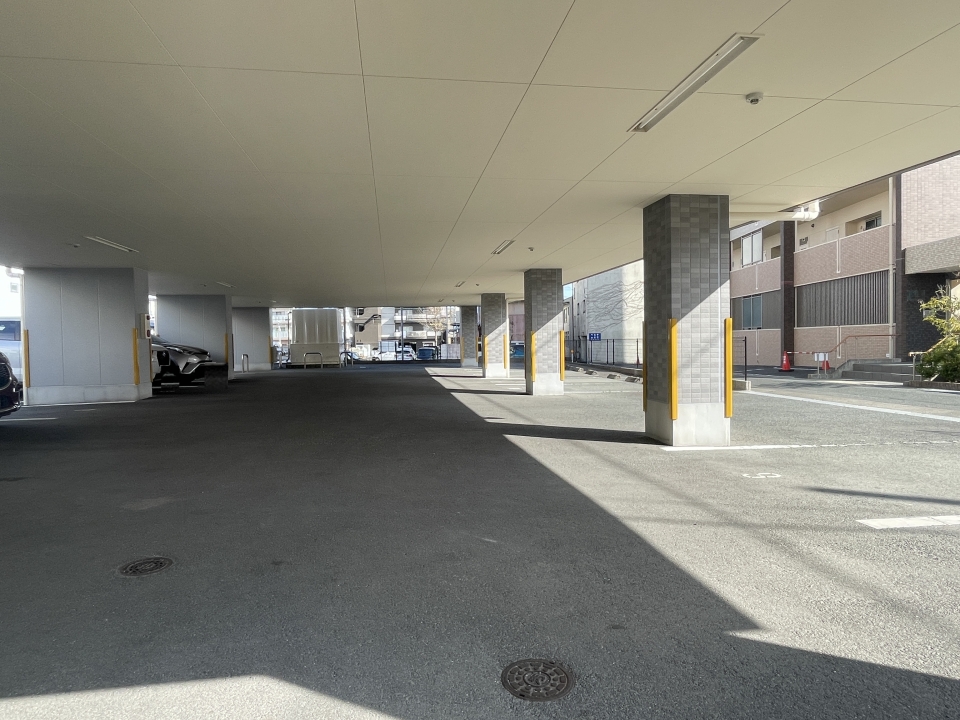 マンション下駐車場の様子