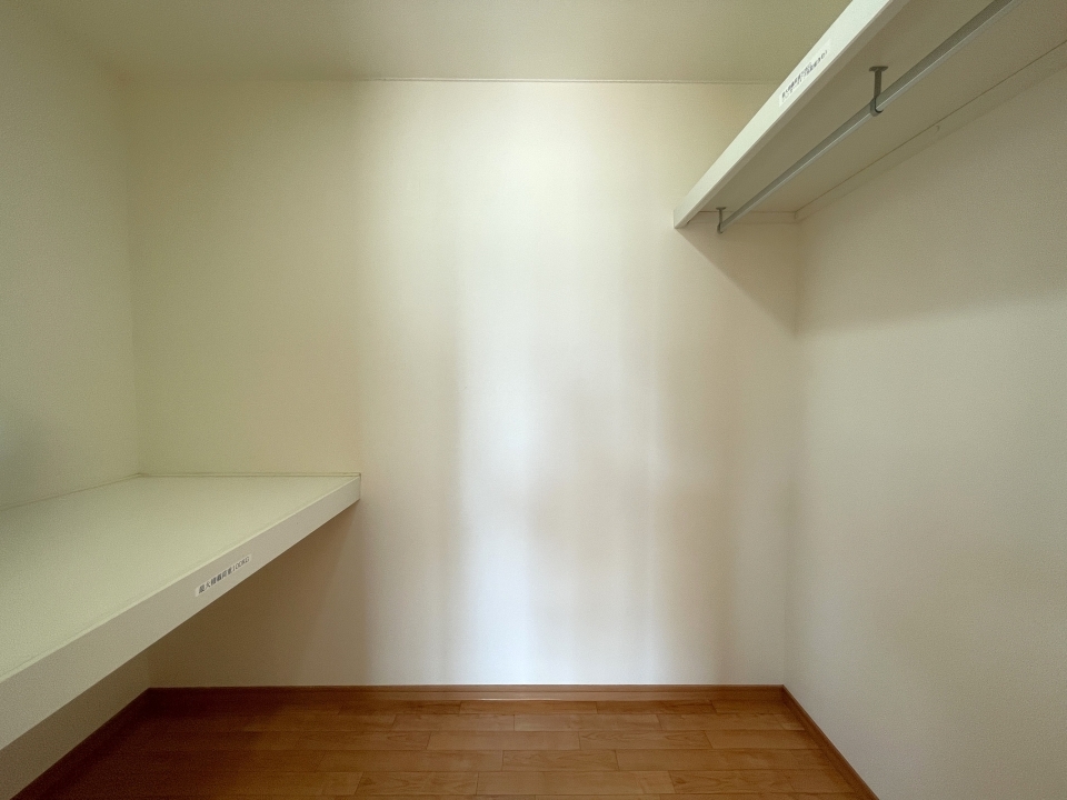 ウォークインクローゼット付き。