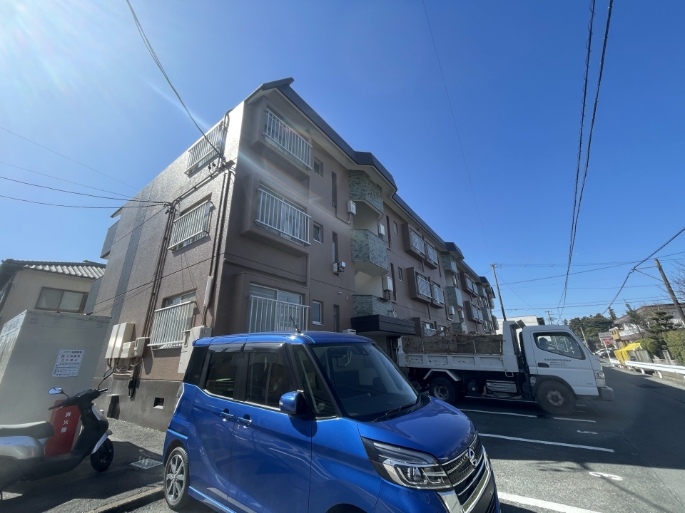 建物反対側から