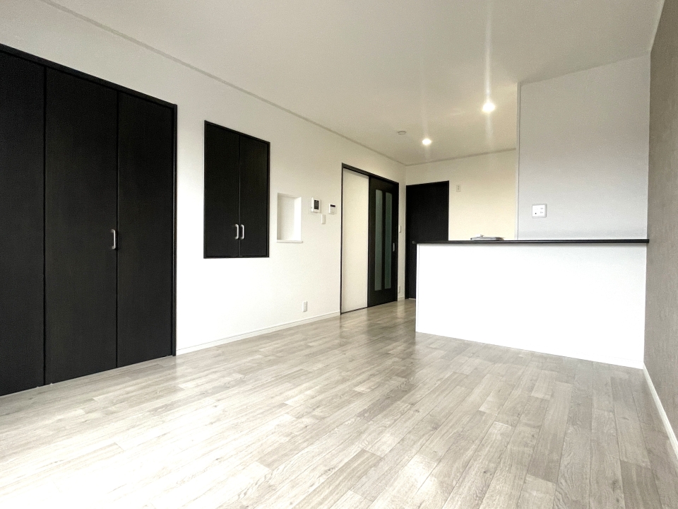 2Fに上がれば広々LDK！