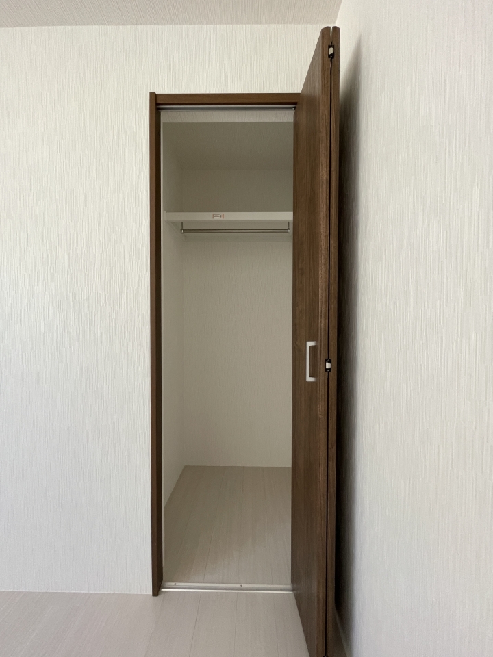 収納が付いてます。