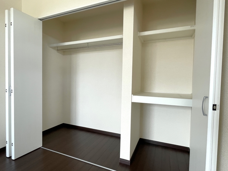 こちらにもクローゼットがあります◎