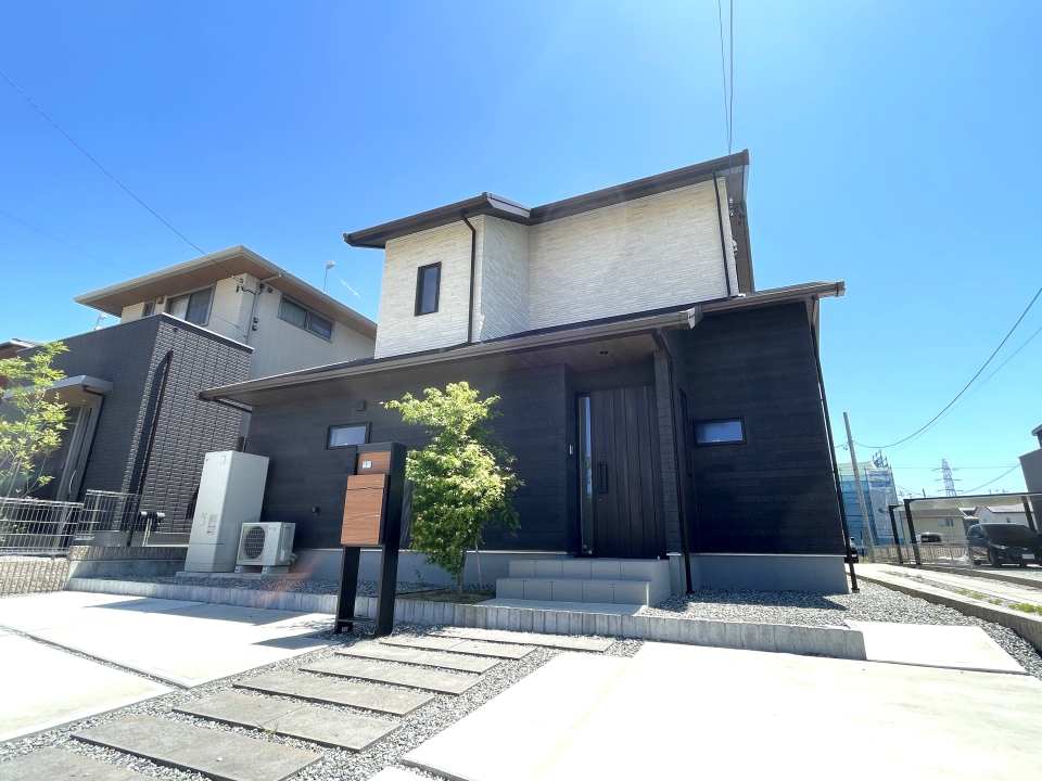 初生町にある戸建てです！